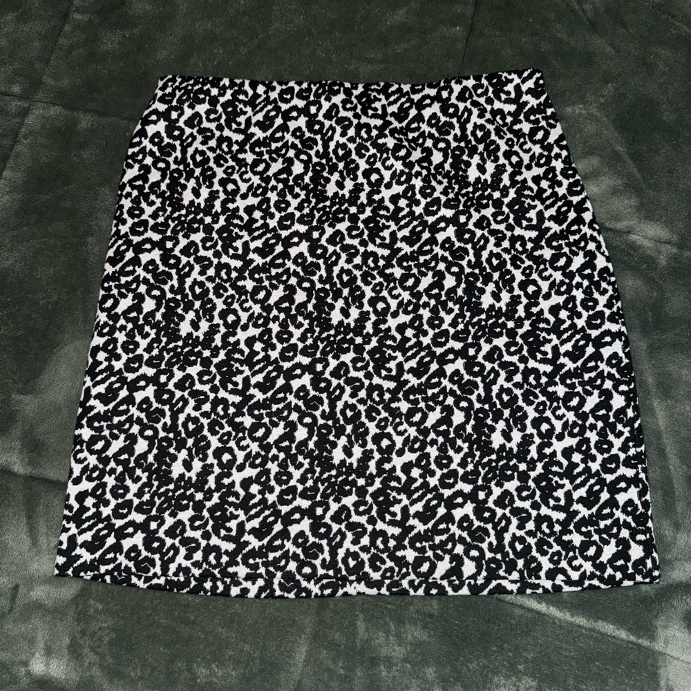 Express Black & White Cheetah Print Bodycon Mini Skirt SMALL Good condition